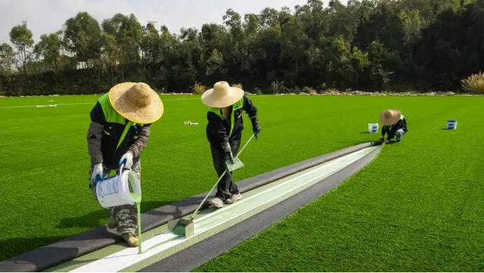  construction precautions of artificial turf.jpg